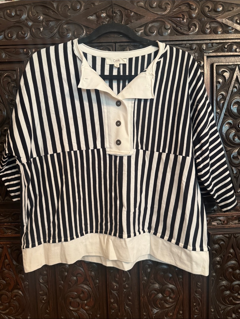 ODDY Black and White Striped Pullover Blouse